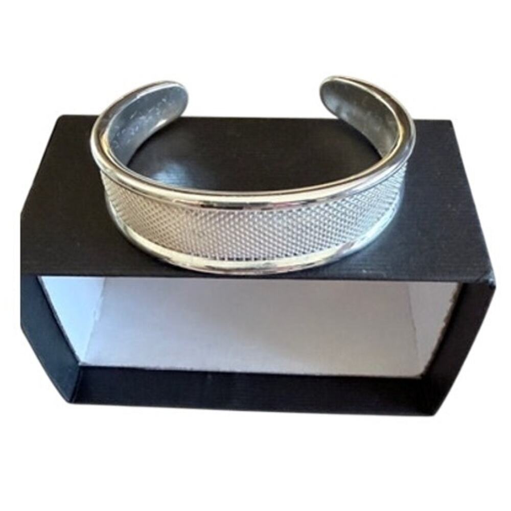 Anne Klein II Silver Tone Mesh Cuff Bracelet Hinged Open Bangle NIB - Picture 2 of 4